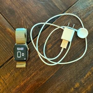 Apple Watch Series 5 with Gold Milanese Band 41mm